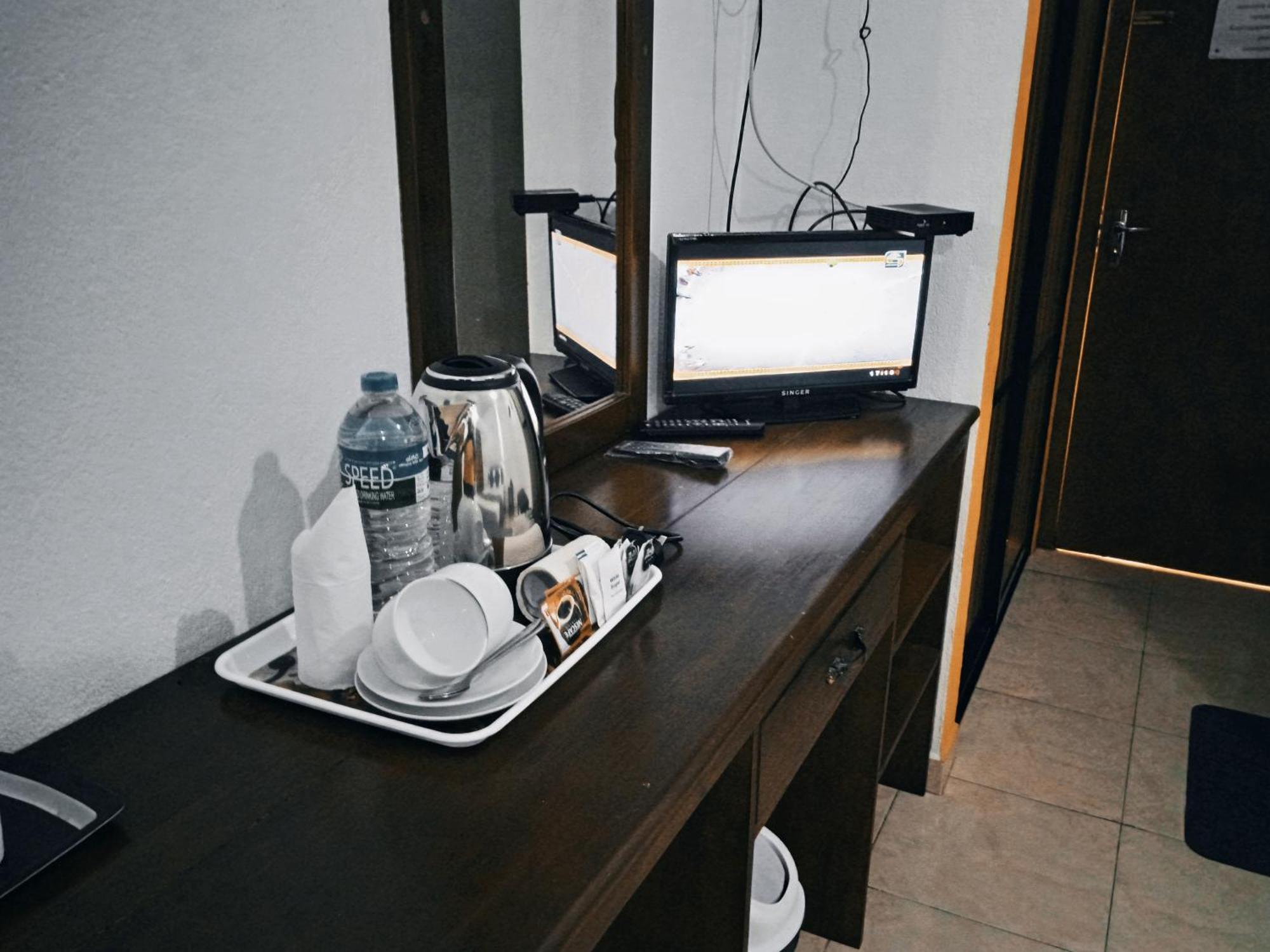 Larn'S Villa Hotel & Apartment Wadduwa Rum bild