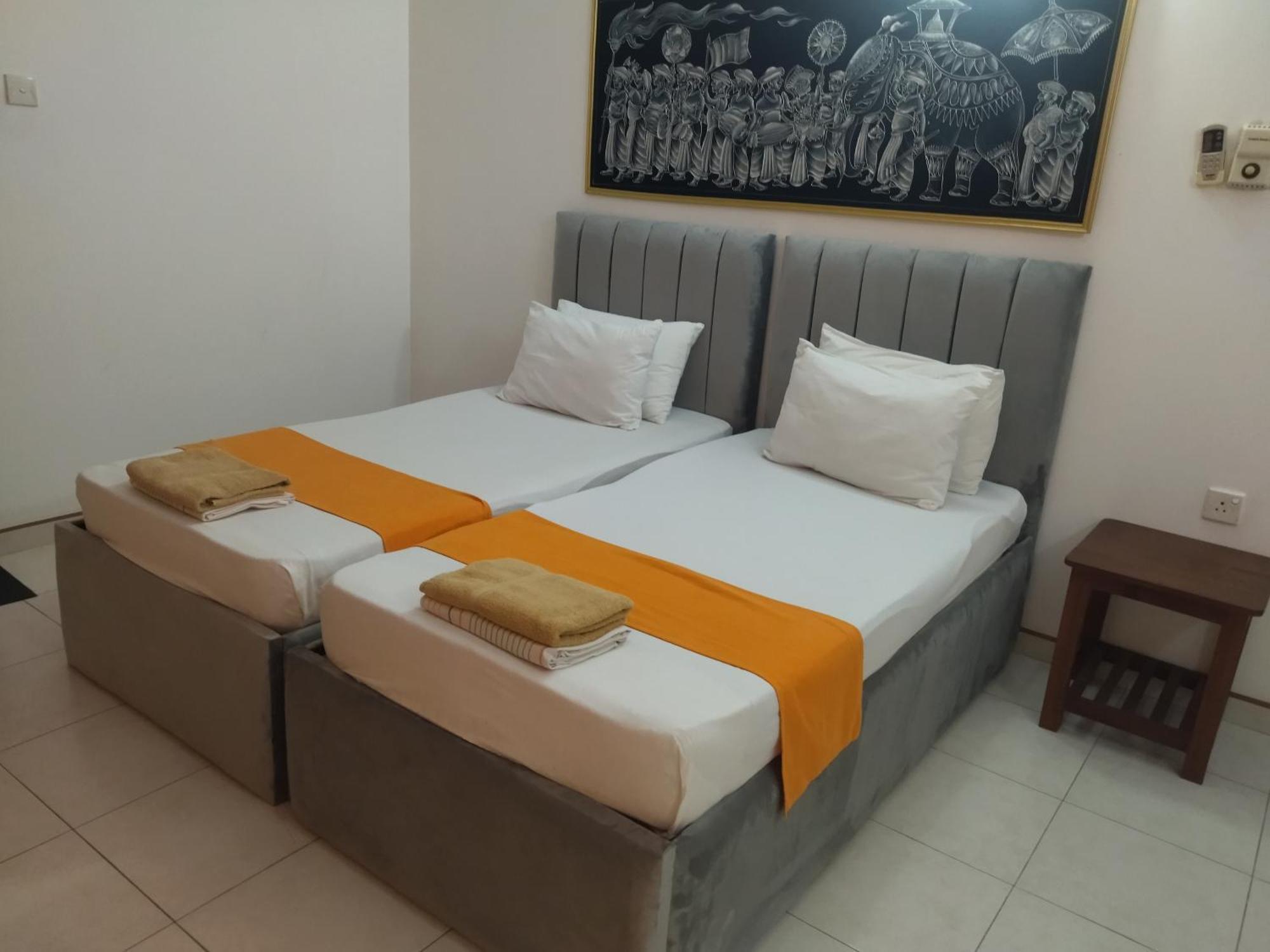 Larn'S Villa Hotel & Apartment Wadduwa Exteriör bild
